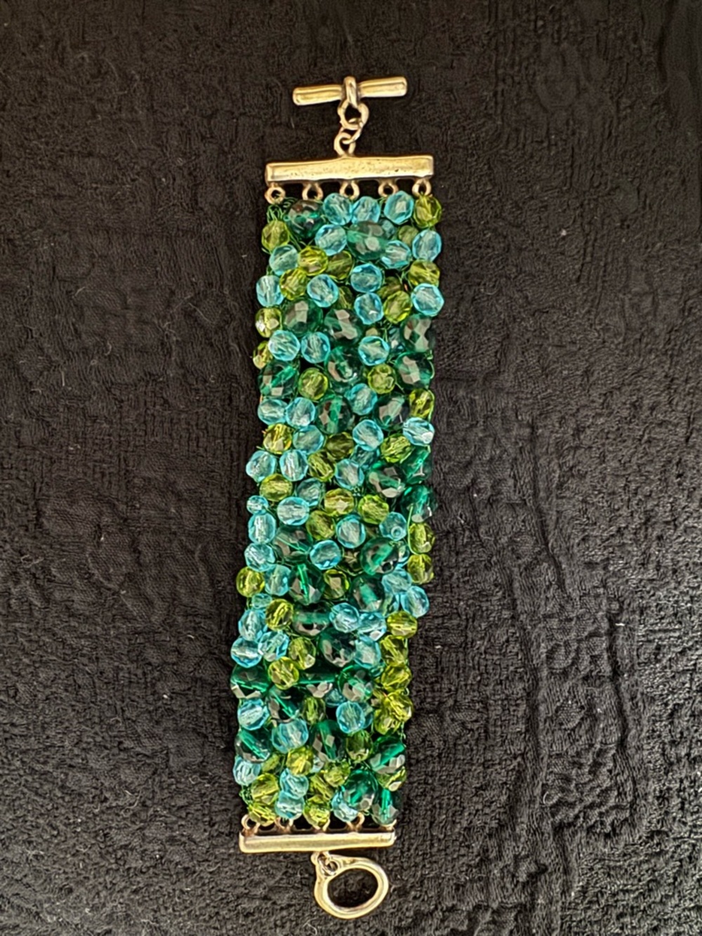 Green and blue bead bracelet stunning! 7.5”